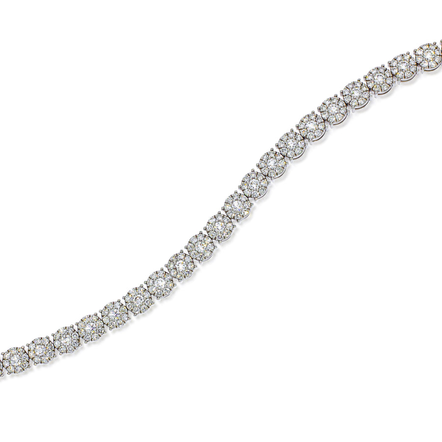 Beautiful Diamonds Tennis Bracelet set in 18k white gold with round brilliant sparkling's diamonds.