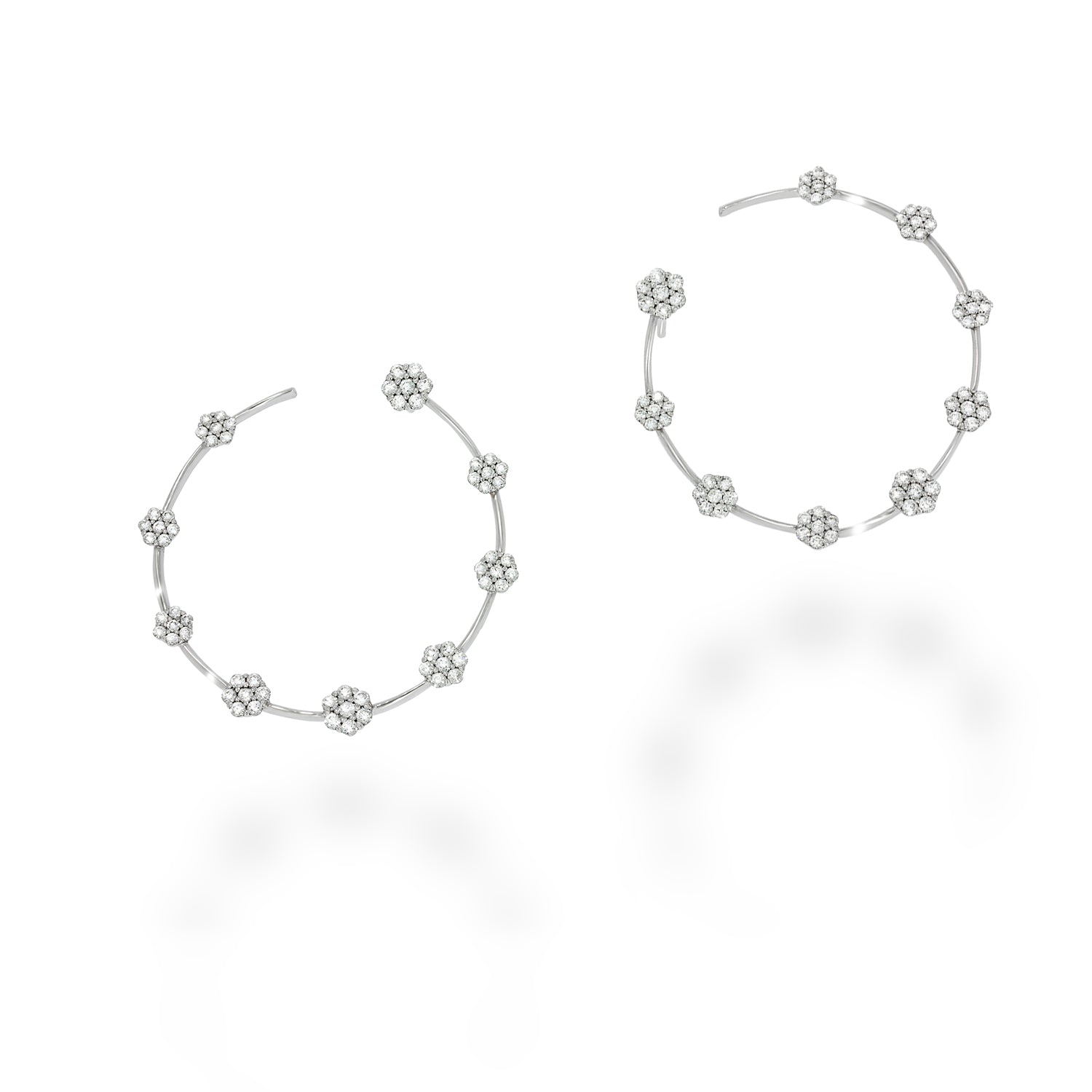 Diamonds flowers hoop earrings | decorated by 18 beautiful flowers set with 1.22ct round diamonds in 18K white gold | weddings earrings.